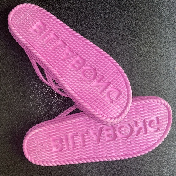 NWOT Billabong Pink Slides size 10 (FIT LIKE A 9) - Picture 3 of 3